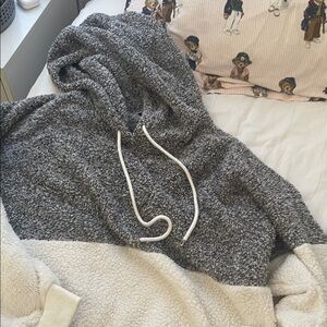SHEIN Black and Cream Textured Hoodie